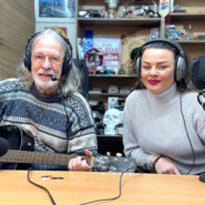 Владимир (Царь) Васильев и Милена Вавилова - «Поющие Гитары» в предновогоднем эфире на MOTORADIO.