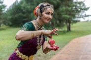 Преподаватель классического индийского танца: Я накопила костюмное богатство