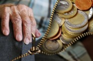 Грозит ли Латвии дальнейшее повышение пенсионного возраста